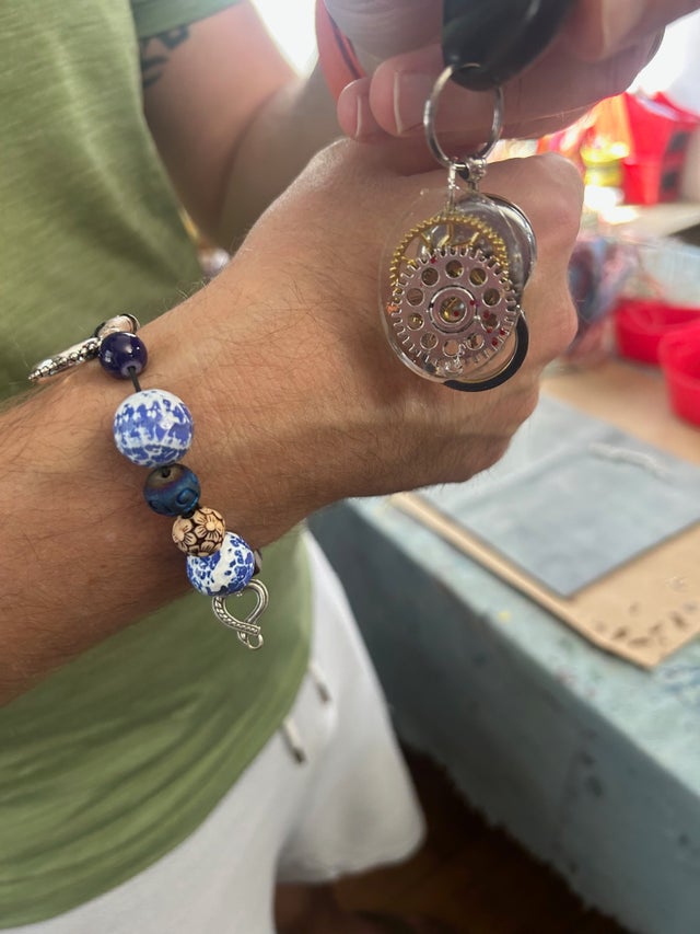 Galentine's Day Bracelet Making Workshop with Vo Jewelry – Bon Femmes